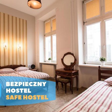 Puffa Hostel Lux Варшава Экстерьер фото