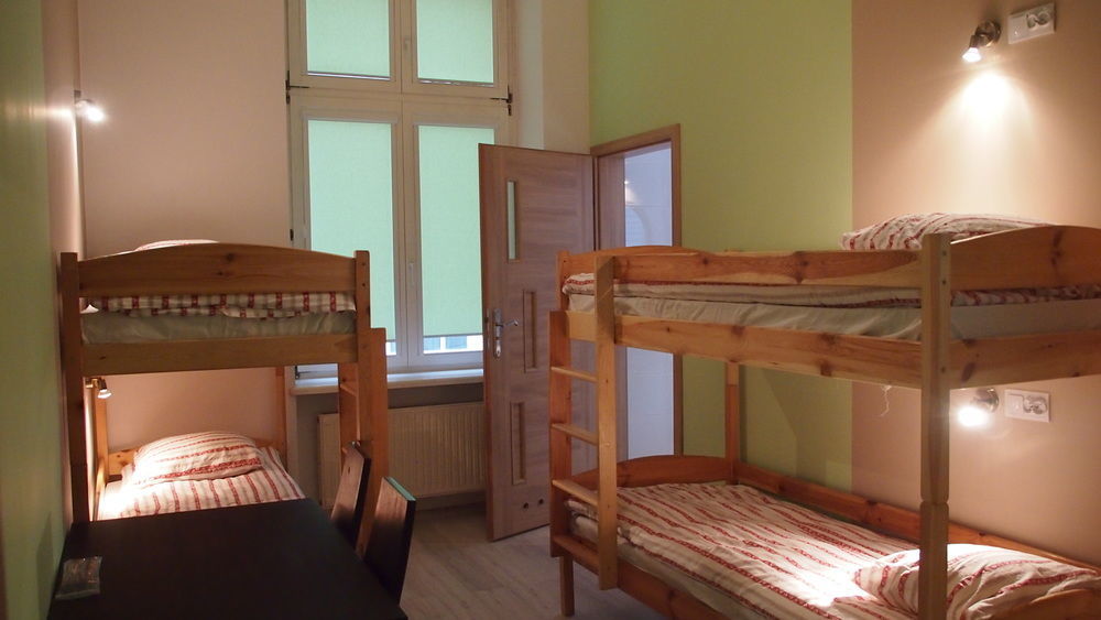 Puffa Hostel Lux Варшава Экстерьер фото