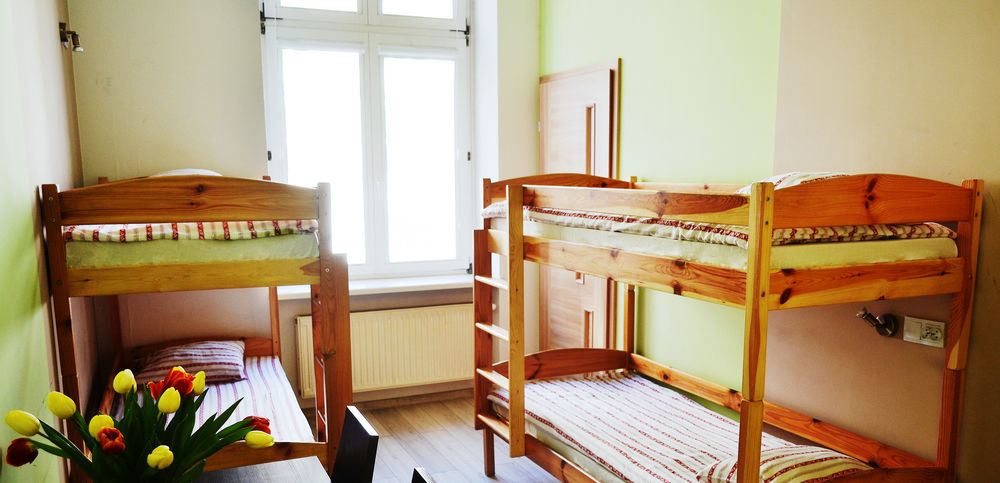 Puffa Hostel Lux Варшава Экстерьер фото
