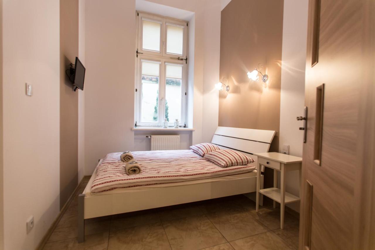 Puffa Hostel Lux Варшава Экстерьер фото