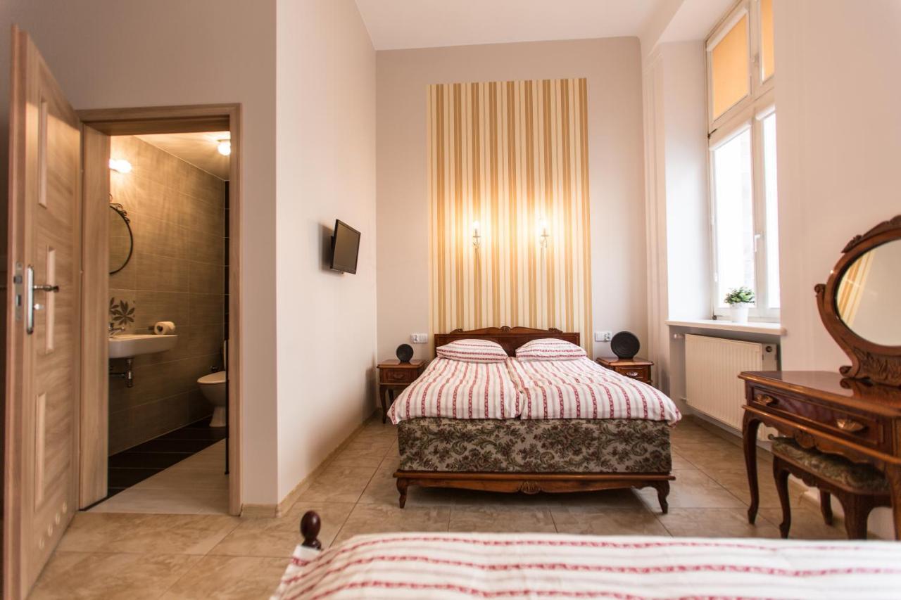 Puffa Hostel Lux Варшава Экстерьер фото