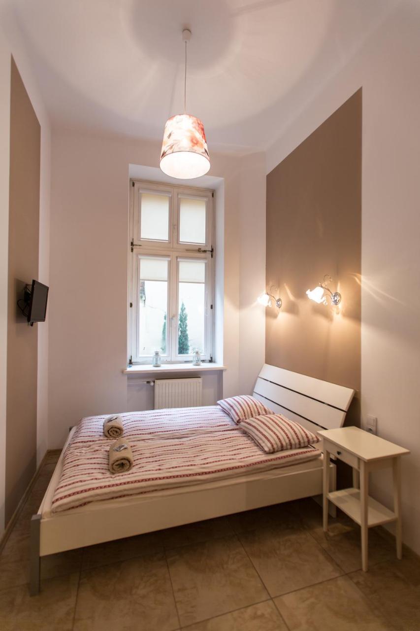 Puffa Hostel Lux Варшава Экстерьер фото