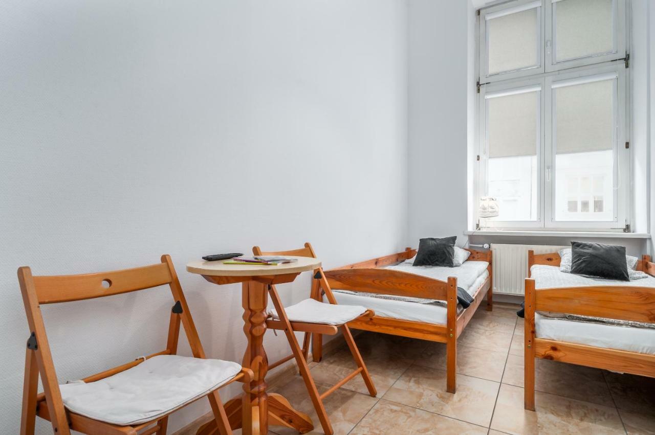 Puffa Hostel Lux Варшава Экстерьер фото